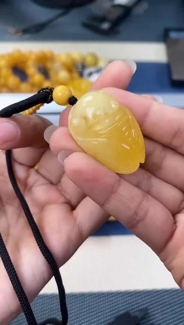 未镶嵌琥珀裸石天然琥珀蜜蜡