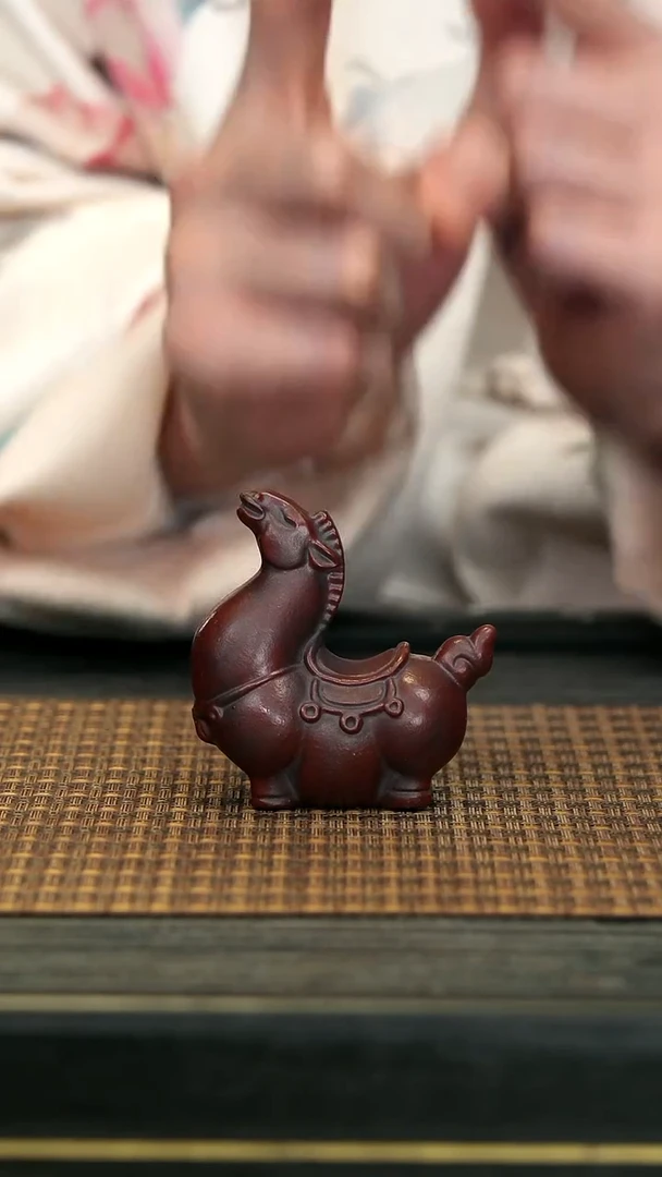 【闪购商品】紫砂茶壶2唐马茶宠 龙血砂