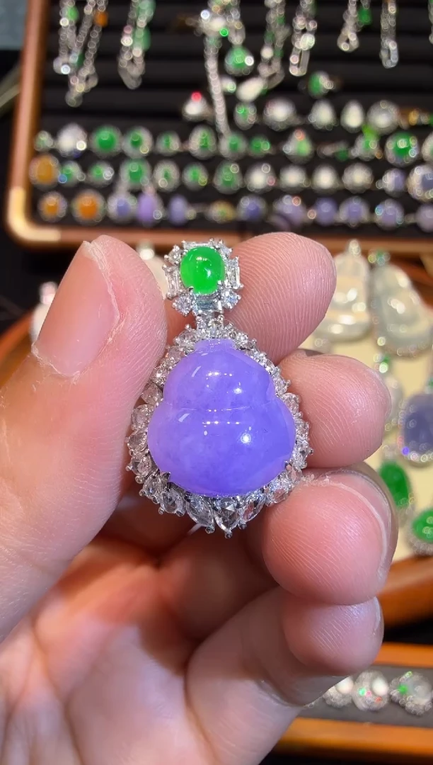 翡翠18K金镶嵌吊坠(赠链)紫罗兰葫芦吊坠