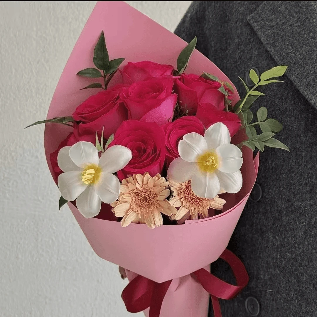 【广志送给美伢的同款花】蜡笔小新花束美伢同款花束鲜花订购同城