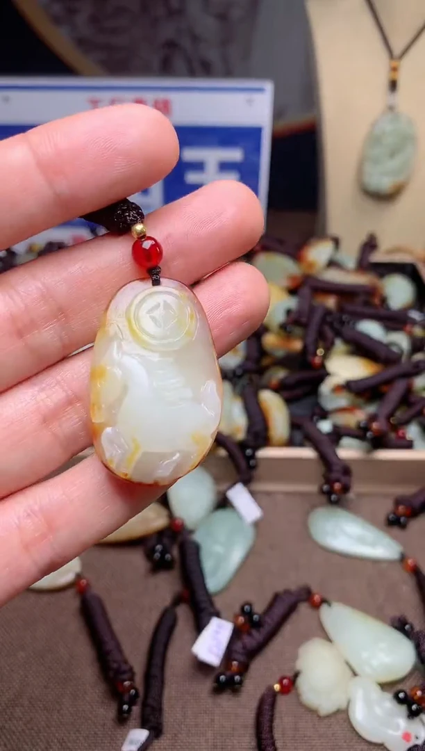 【闪购商品】和田玉颈饰未镶嵌1