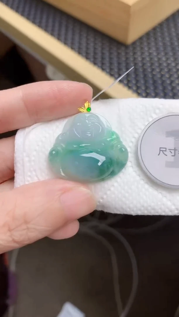 颈饰18K金镶嵌翡翠天然缅甸A货翡翠