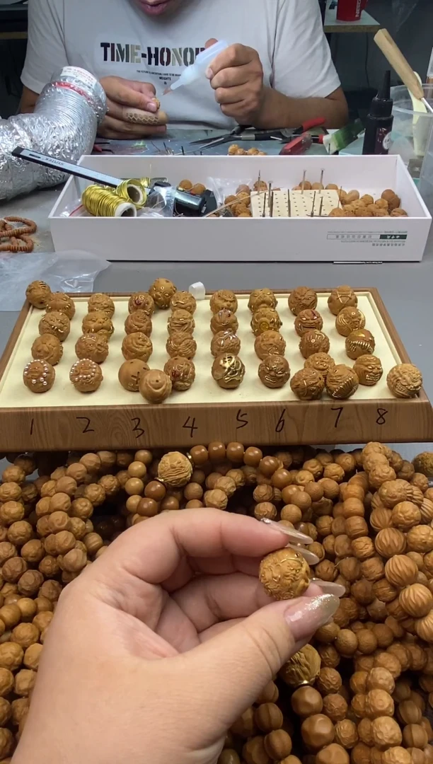 吊坠猴头核桃四大天王