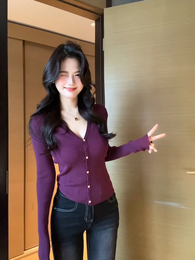 【肉肉】法式气质V领针织衫女春季修身显瘦长袖打底衫内搭开衫上衣