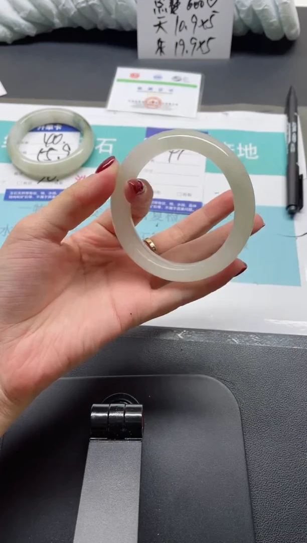 未镶嵌手镯石英质玉41-55