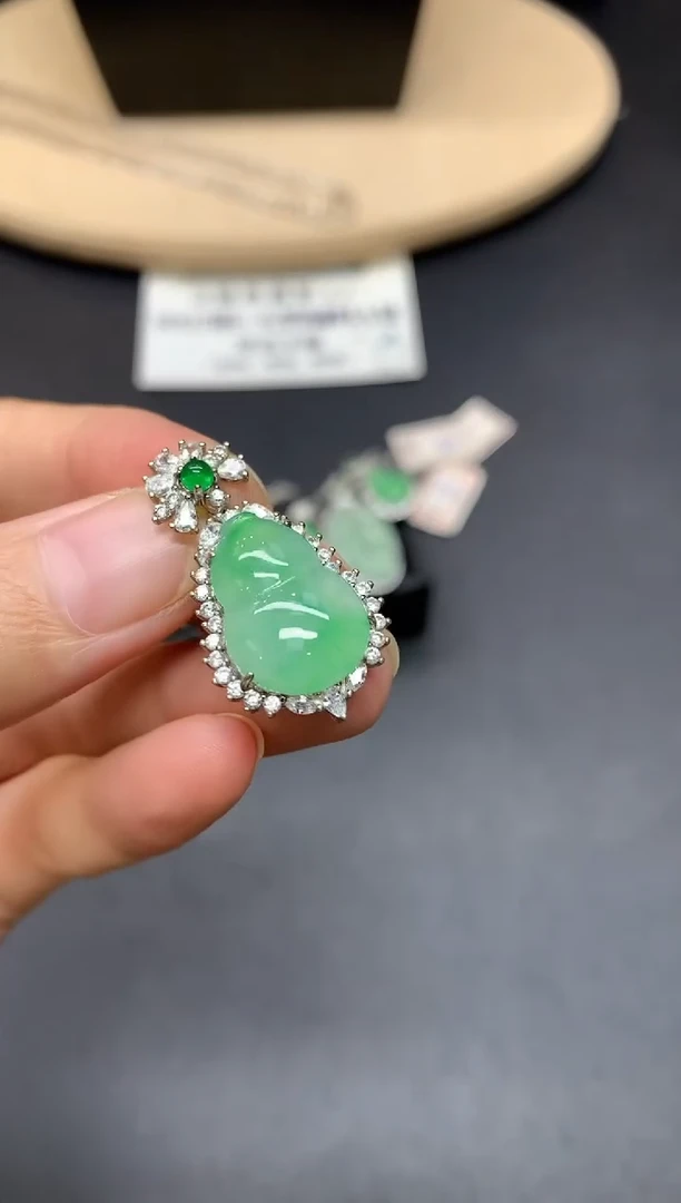 翡翠银S925镶嵌吊坠(不含链)葫芦【无服务费】