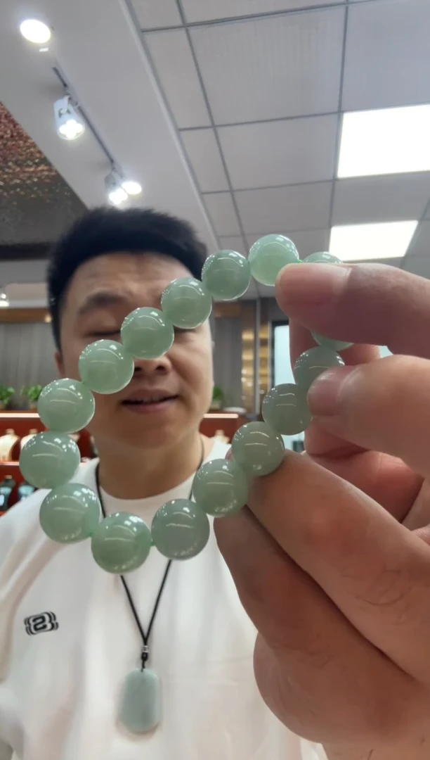 未镶嵌挂件翡翠A货翡翠多样性一件CHH冰晴底圆珠手串