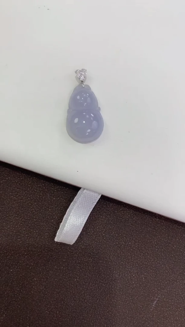 翡翠18K金镶嵌吊坠(赠链) 天然缅甸a货翡翠