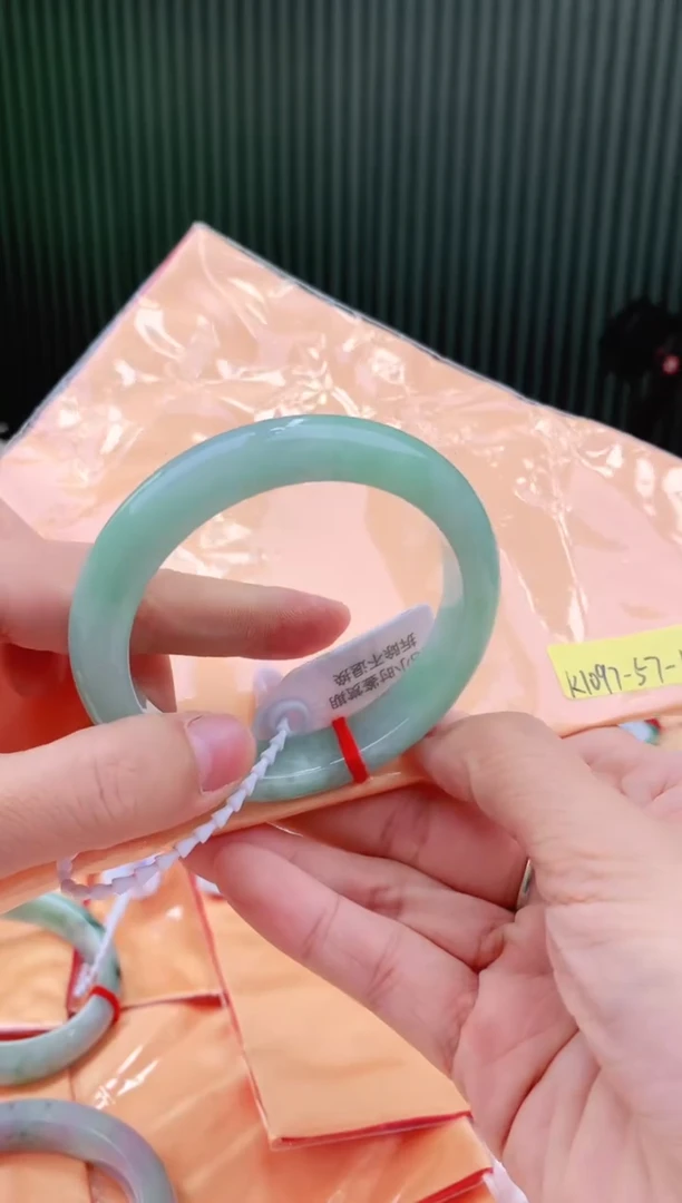未镶嵌手镯翡翠57