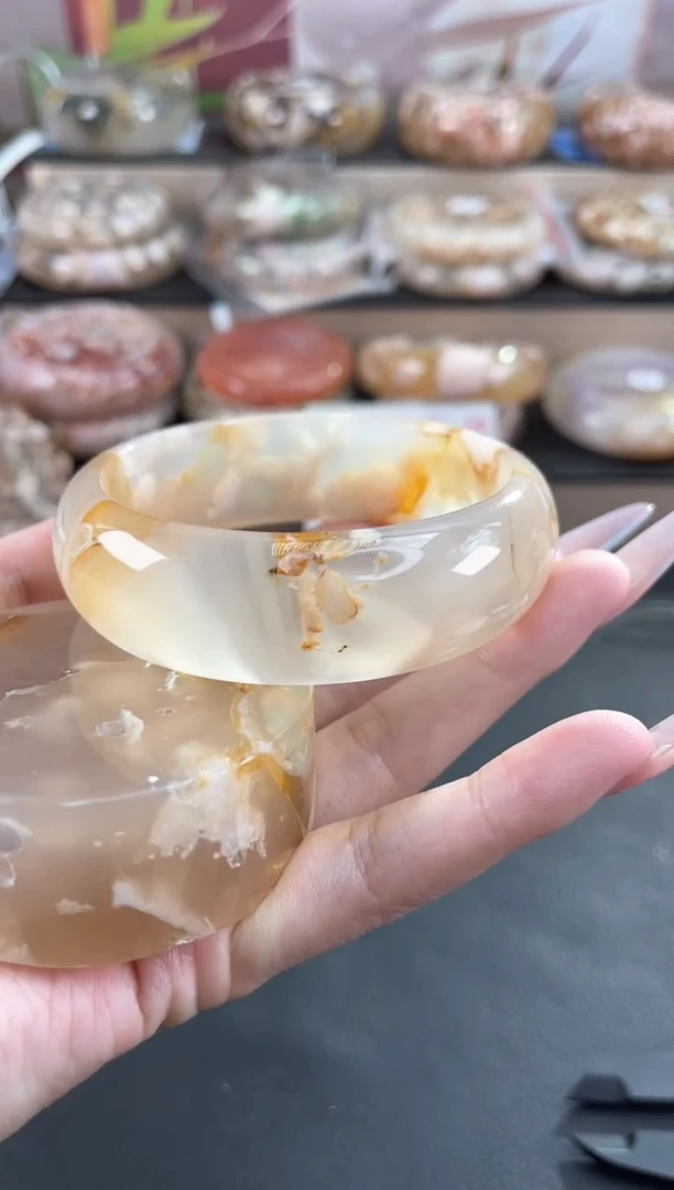 未镶嵌手镯石英质玉62