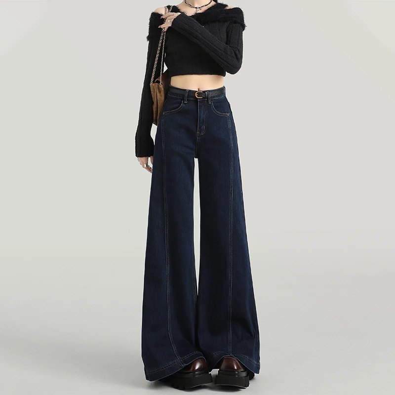 深蓝色微喇阔腿牛仔裤女春秋季2025年新款高腰显瘦不贴腿喇叭裤子