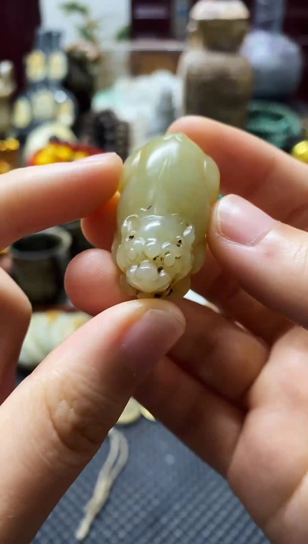 未镶嵌和田玉挂件貔貅