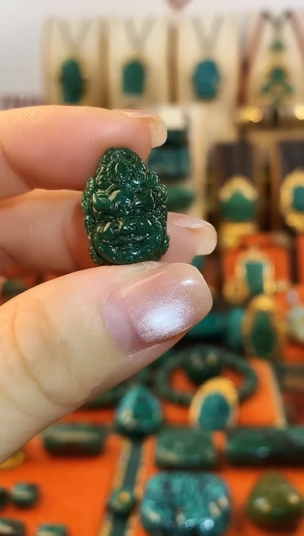 未镶嵌绿松石.黄财神单颗  20*14*12mm