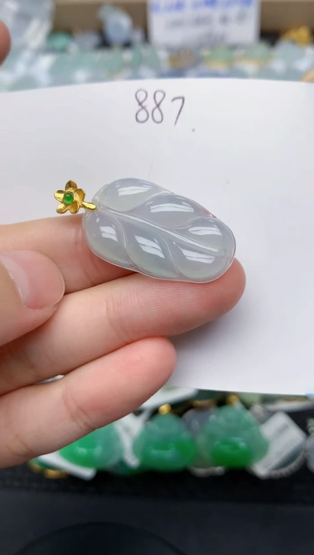 翡翠未镶嵌颈饰天然缅甸A货翡翠