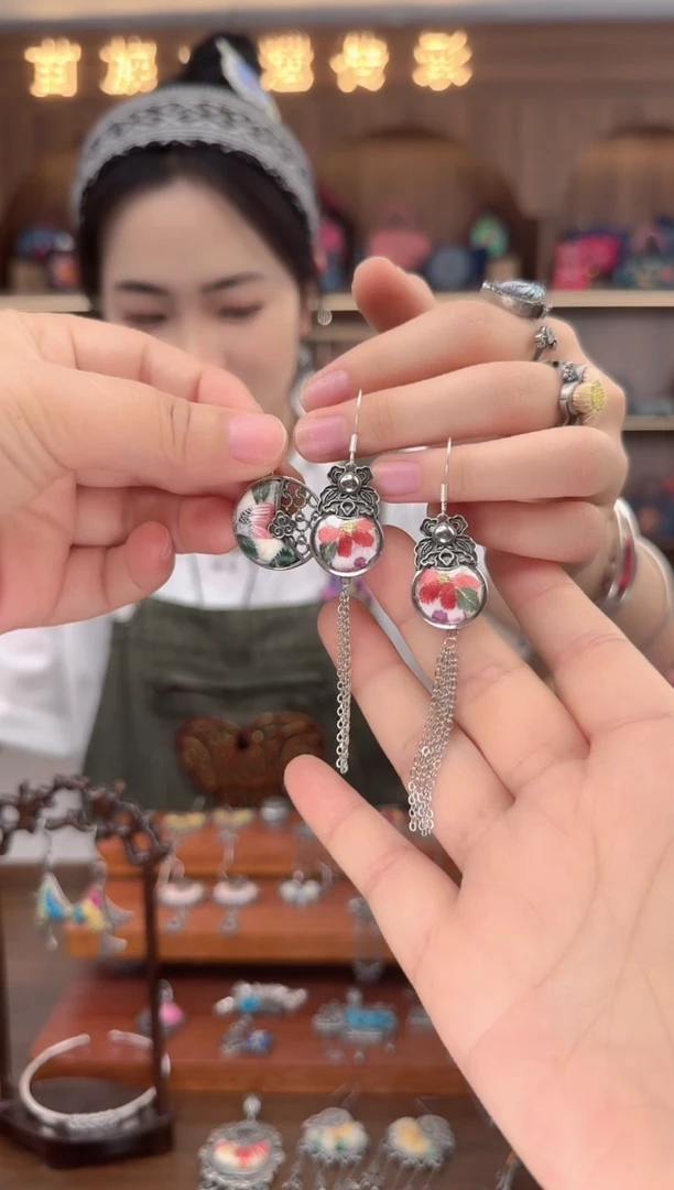 织绣扶光苗绣传承24