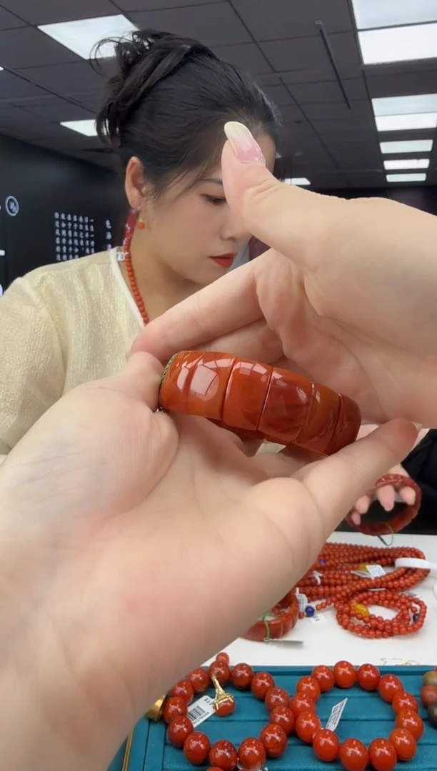南红玛瑙手牌未镶嵌多样发其一/92200296