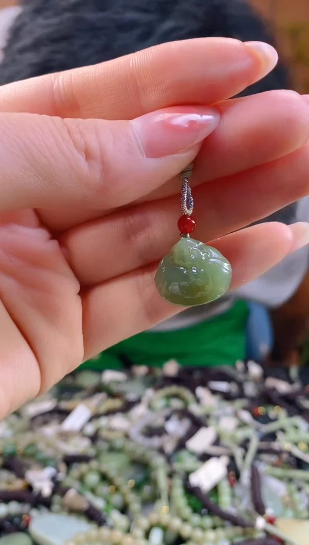 和田玉未镶嵌颈饰多样性发货，拍一发一