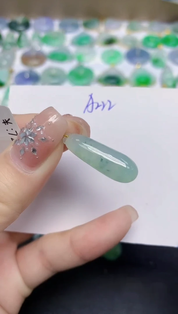 颈饰18K金镶嵌翡翠天然缅甸翡翠A货翡翠百元以上9元证书费自理