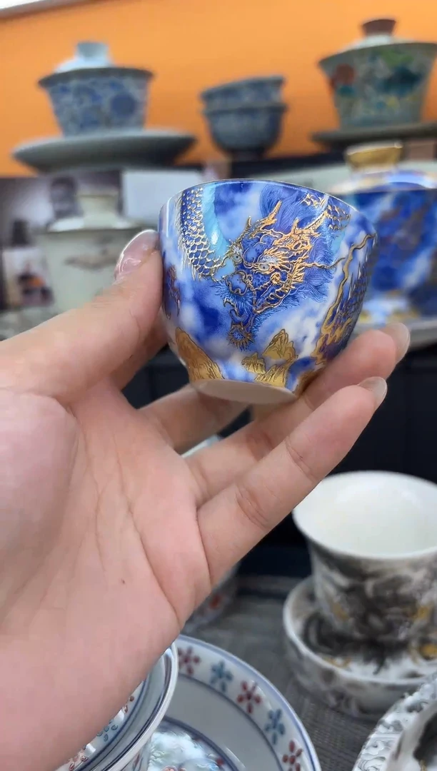 我们都在努力奋斗