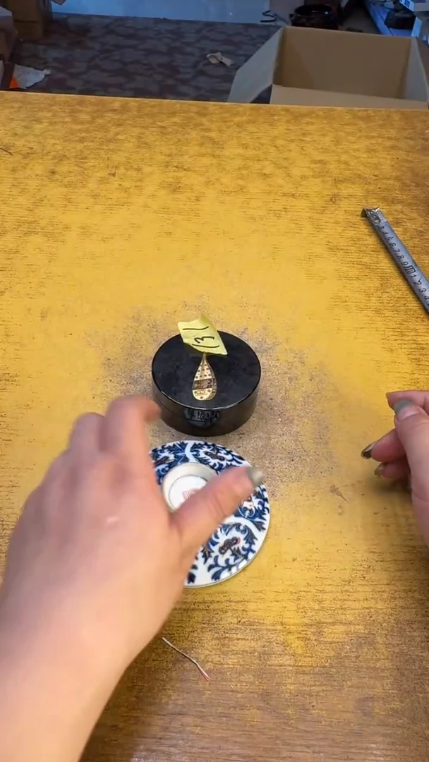 瓷器瓷器瑕疵破破131