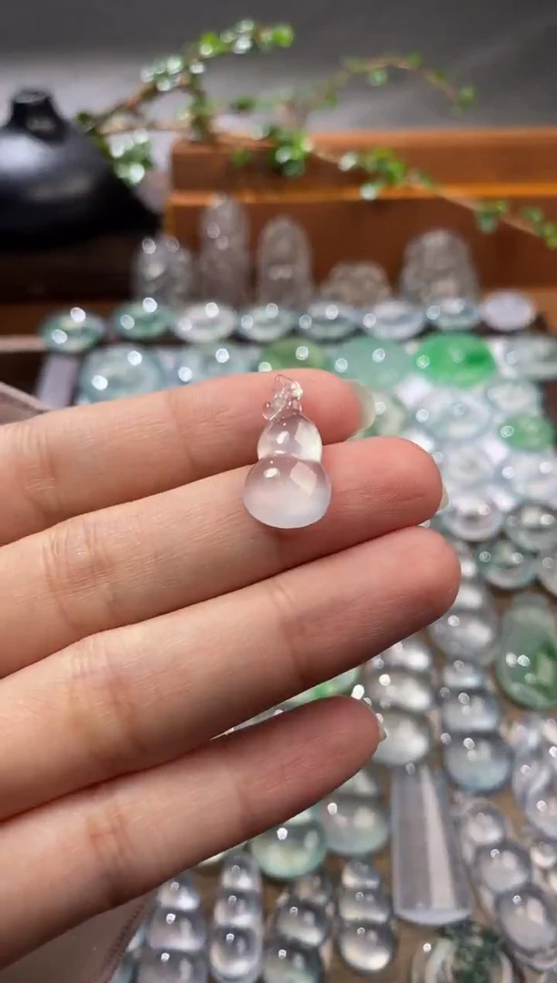 吊坠(不含链)未镶嵌翡翠葫芦