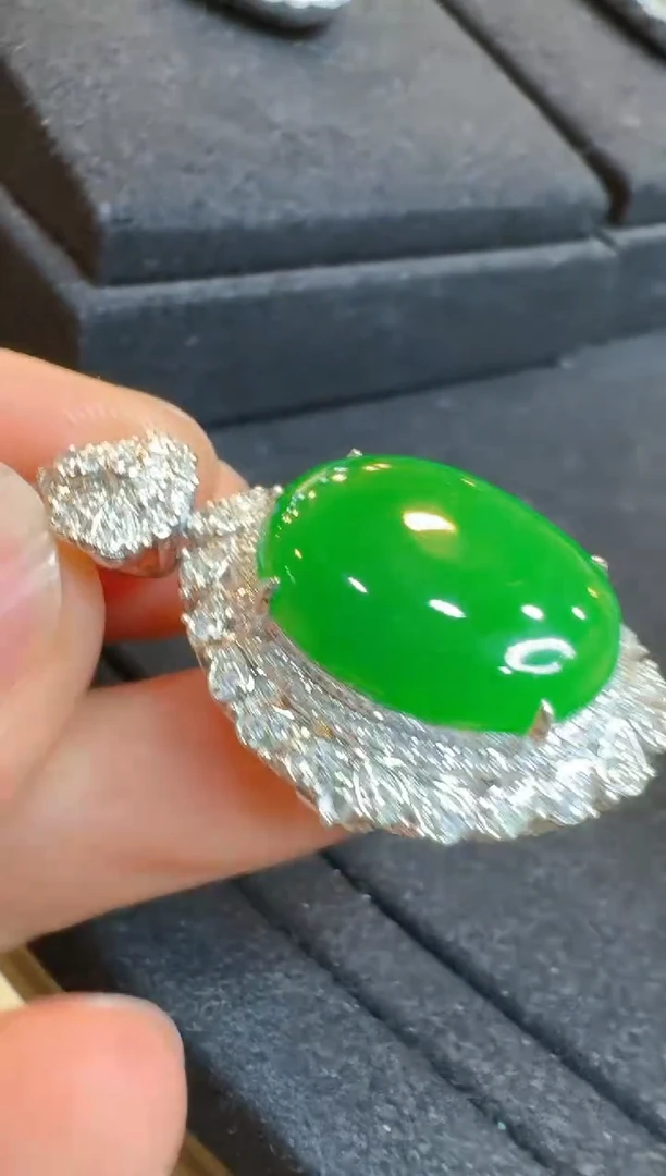 翡翠18K金镶嵌吊坠(不含链)多样性团购发一件