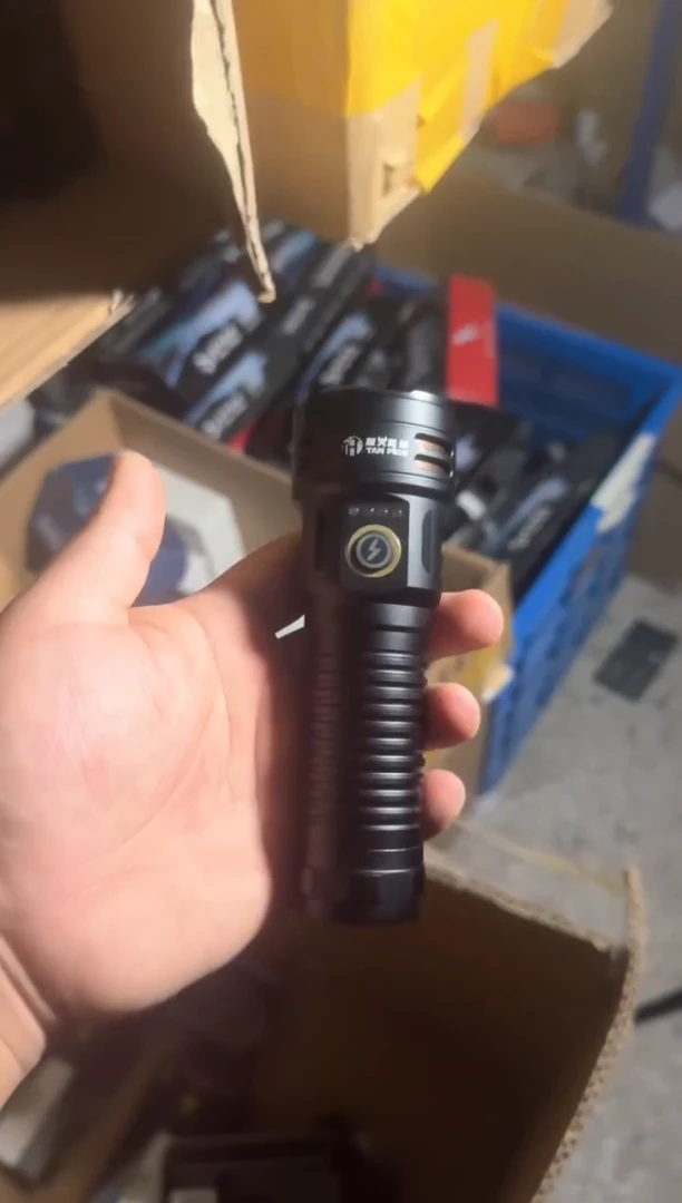 【秒穿塑料袋】可远射可泛光多功能铝合金防水防摔强光手电筒