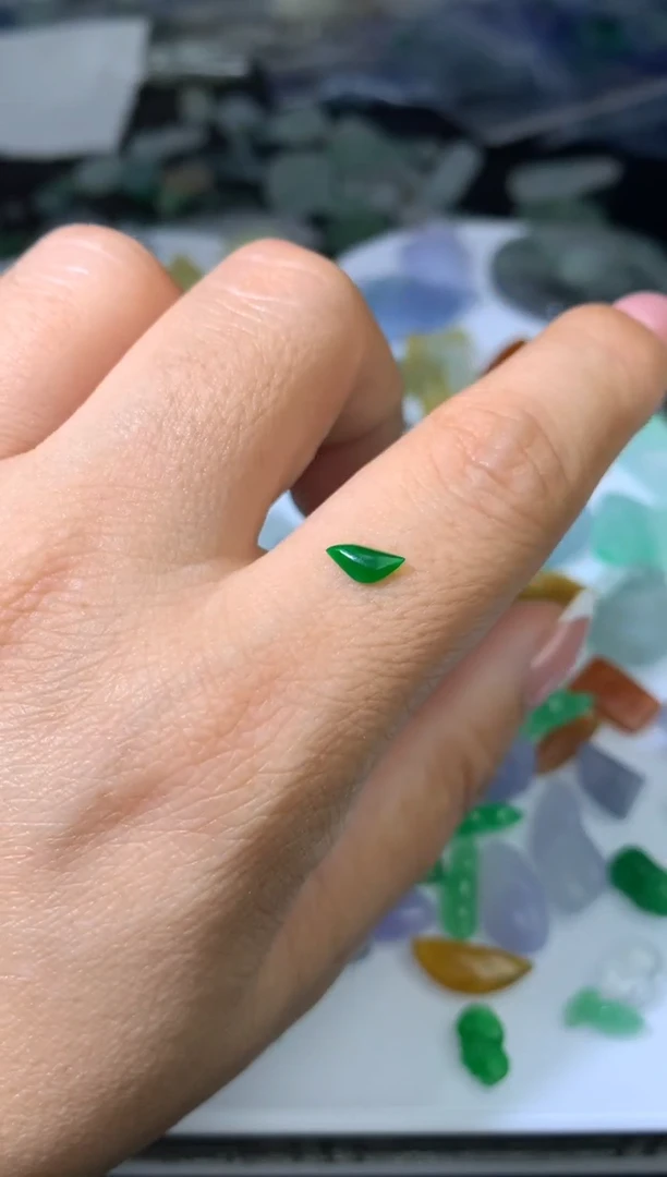 未镶嵌定制翡翠毛货