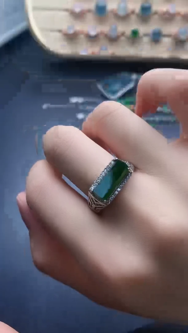 翡翠戒指银S925镶嵌一物一证一礼盒