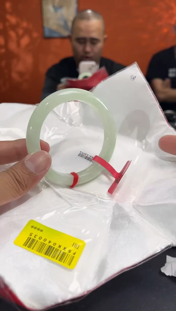 未镶嵌手镯翡翠2