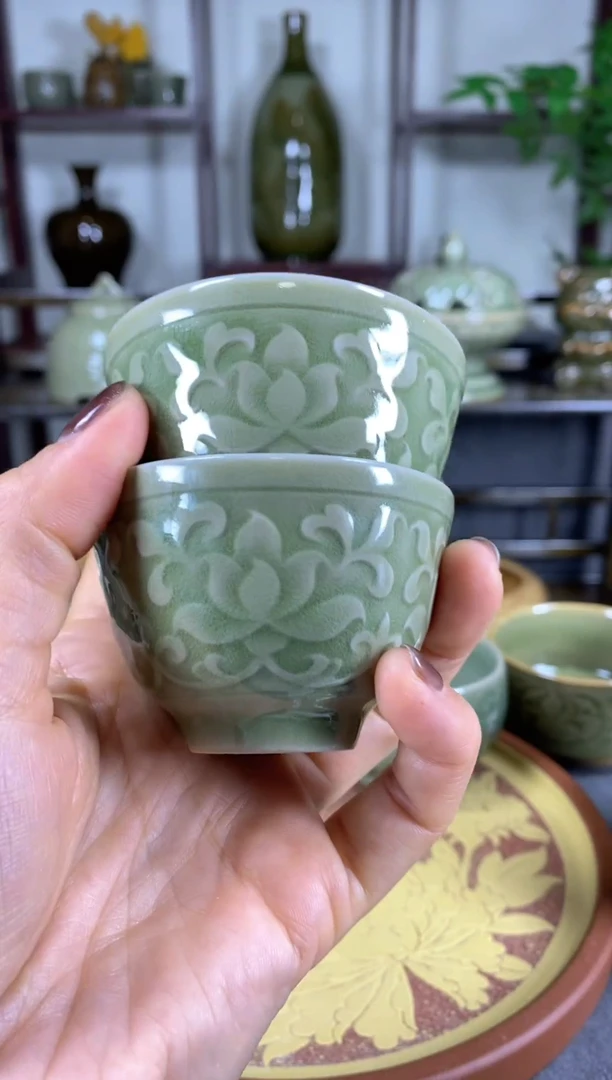 新品荷花茶杯 2只