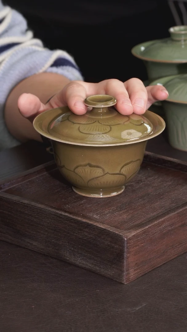 【闪购商品】其他姜黄釉牡丹花瓣纹饰两才盖碗