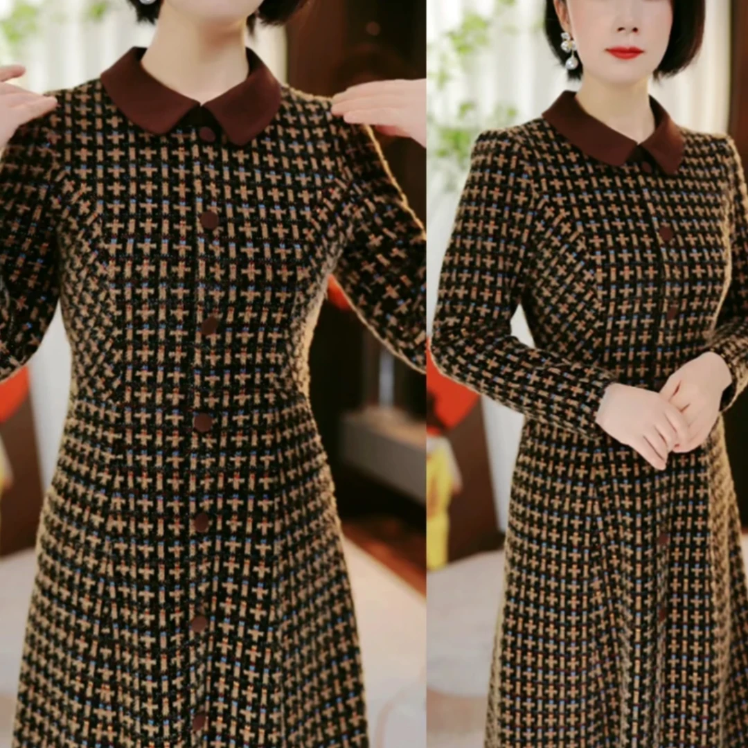 红久久女装贵妃绒格子长袖修身显瘦连衣裙2025秋冬新款气质H5B258