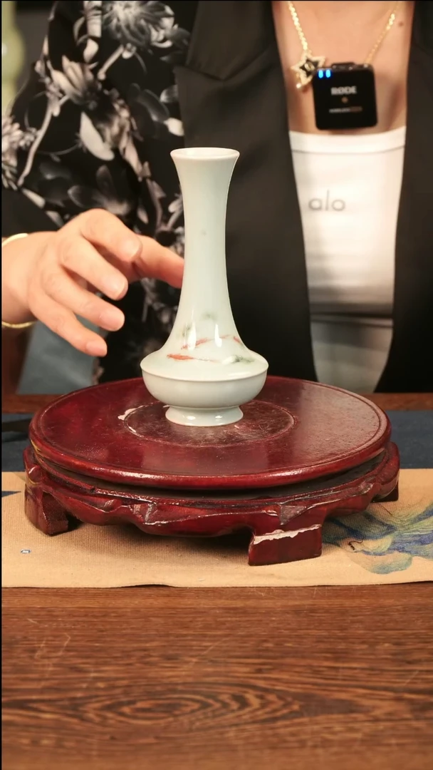 釉中彩 鱼画 长颈瓶