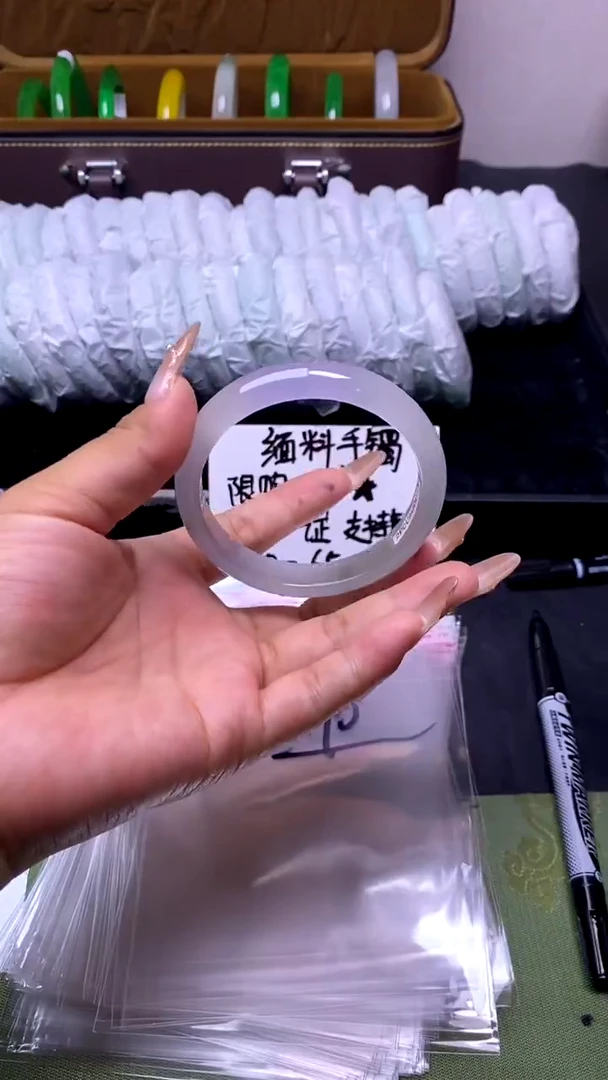 时尚女款缅料手镯170