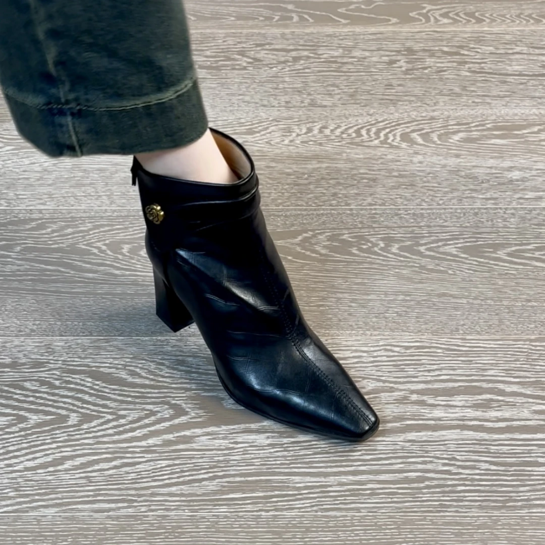 7.5CM羊皮秋季时装靴跟鞋短靴时尚尖头日常后拉链气质英伦秋女鞋