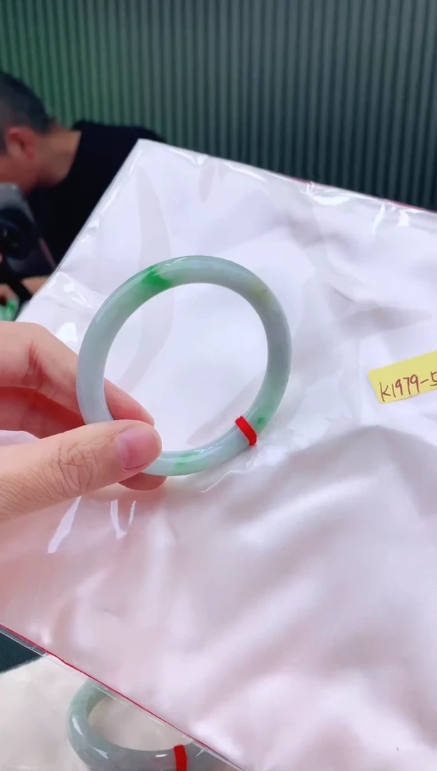 未镶嵌手镯翡翠55