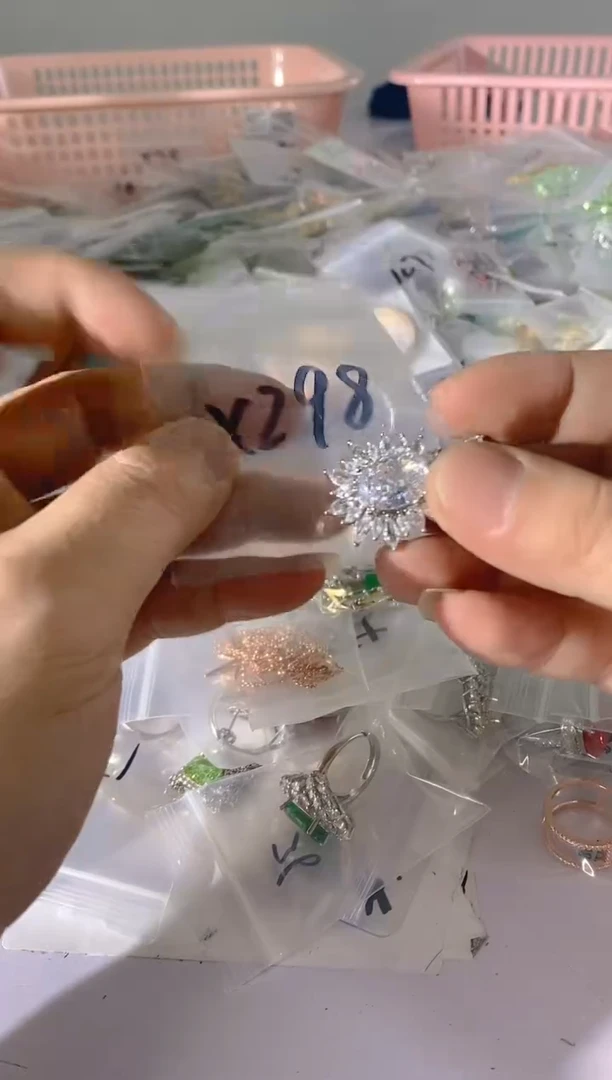 【闪购商品】水晶颈饰银S925镶嵌X298红宝，蓝宝，多样性发一件赠链