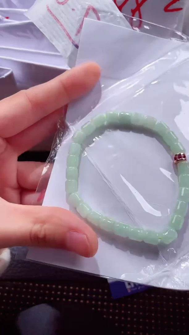 未镶嵌挂件翡翠20251218