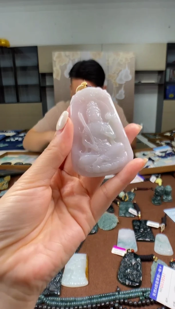 颈饰未镶嵌翡翠多样性发其一