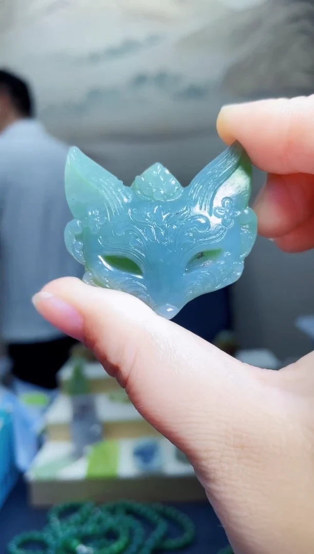 和田玉未镶嵌颈饰1