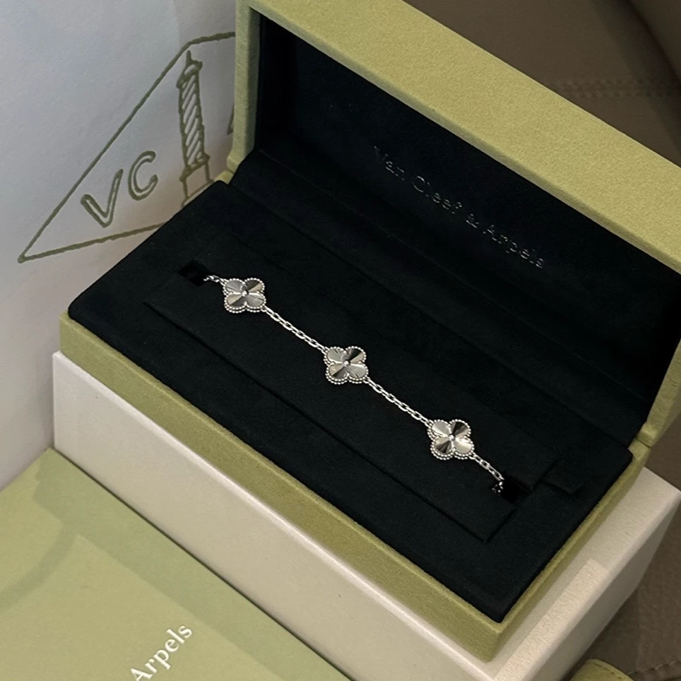 99新 梵克雅宝 珊珊专属 中号五花手链 镭射 新扣 白金 M-L码