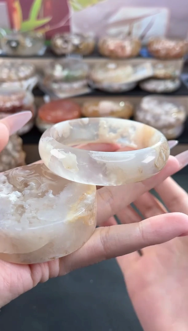 未镶嵌手镯石英质玉58