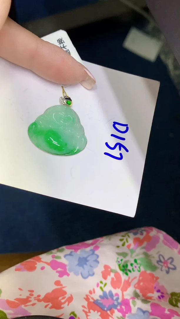 翡翠18K金镶嵌颈饰缅甸天然翡翠A货