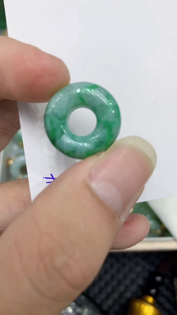 颈饰未镶嵌翡翠缅甸A货翡翠