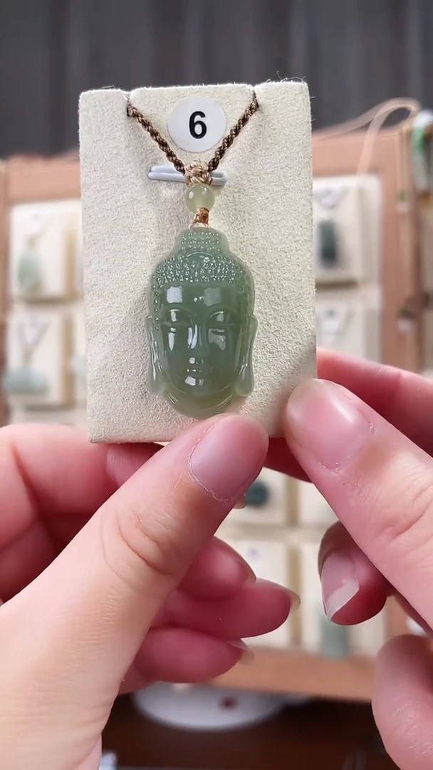 颈饰未镶嵌和田玉32*19*10.7毫米青海料湖水绿佛头