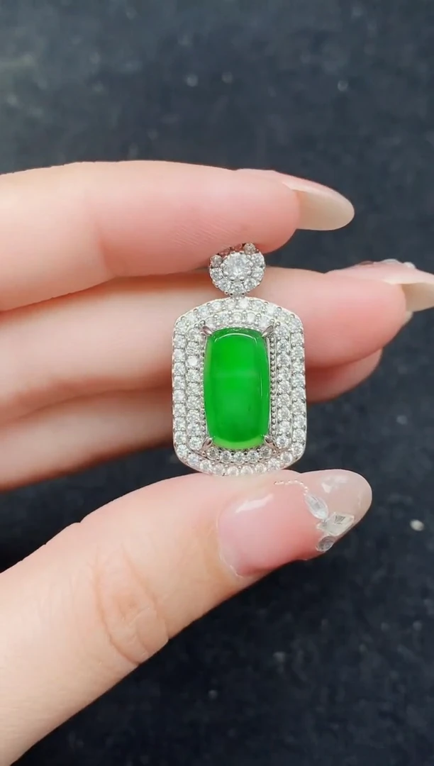 颈饰未镶嵌翡翠天然A货翡翠 保A保真