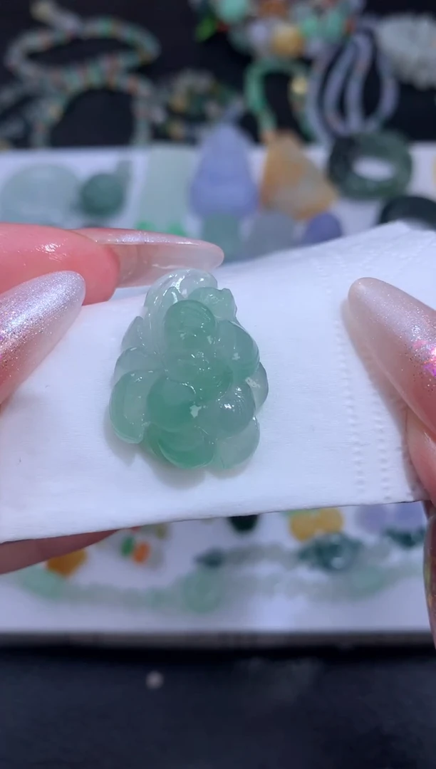 未镶嵌定制翡翠莲花