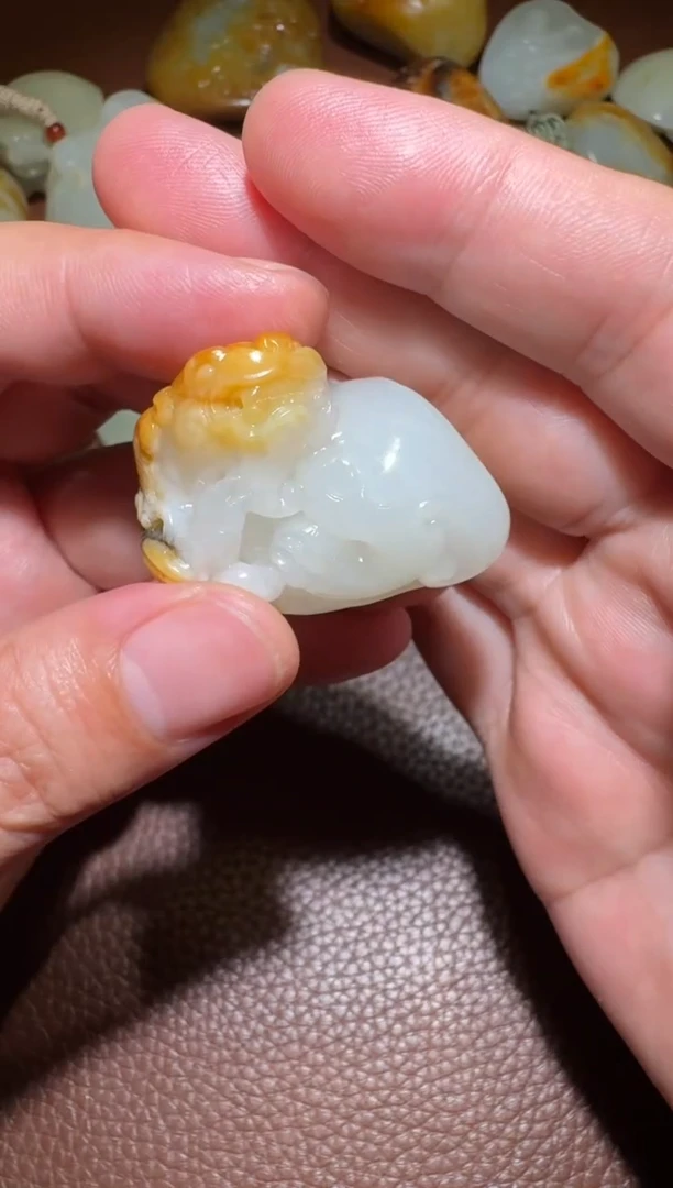 未镶嵌和田玉挂件和田玉