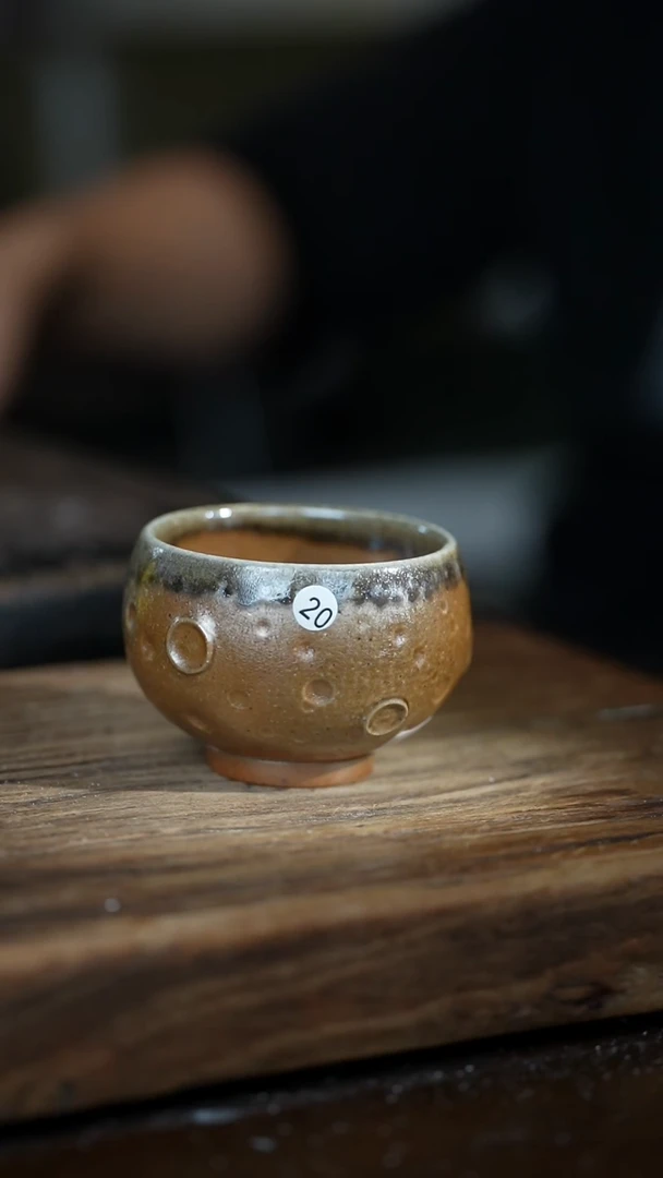 禅寂浪鬼柴烧-仿月球表面主人杯
